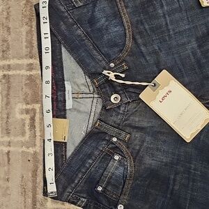 Levi’s Curvy Boot Size 4M/W27